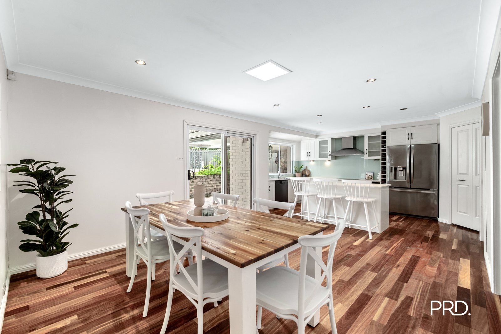 6 Westmont Drive SOUTH PENRITH 4