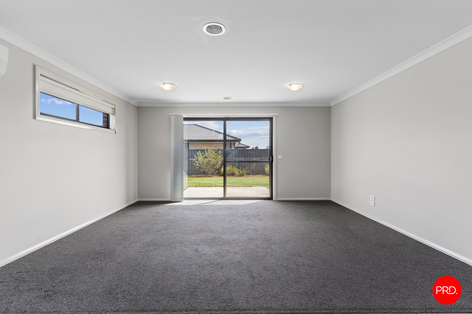 6 Whirrakee Parade HUNTLY 8