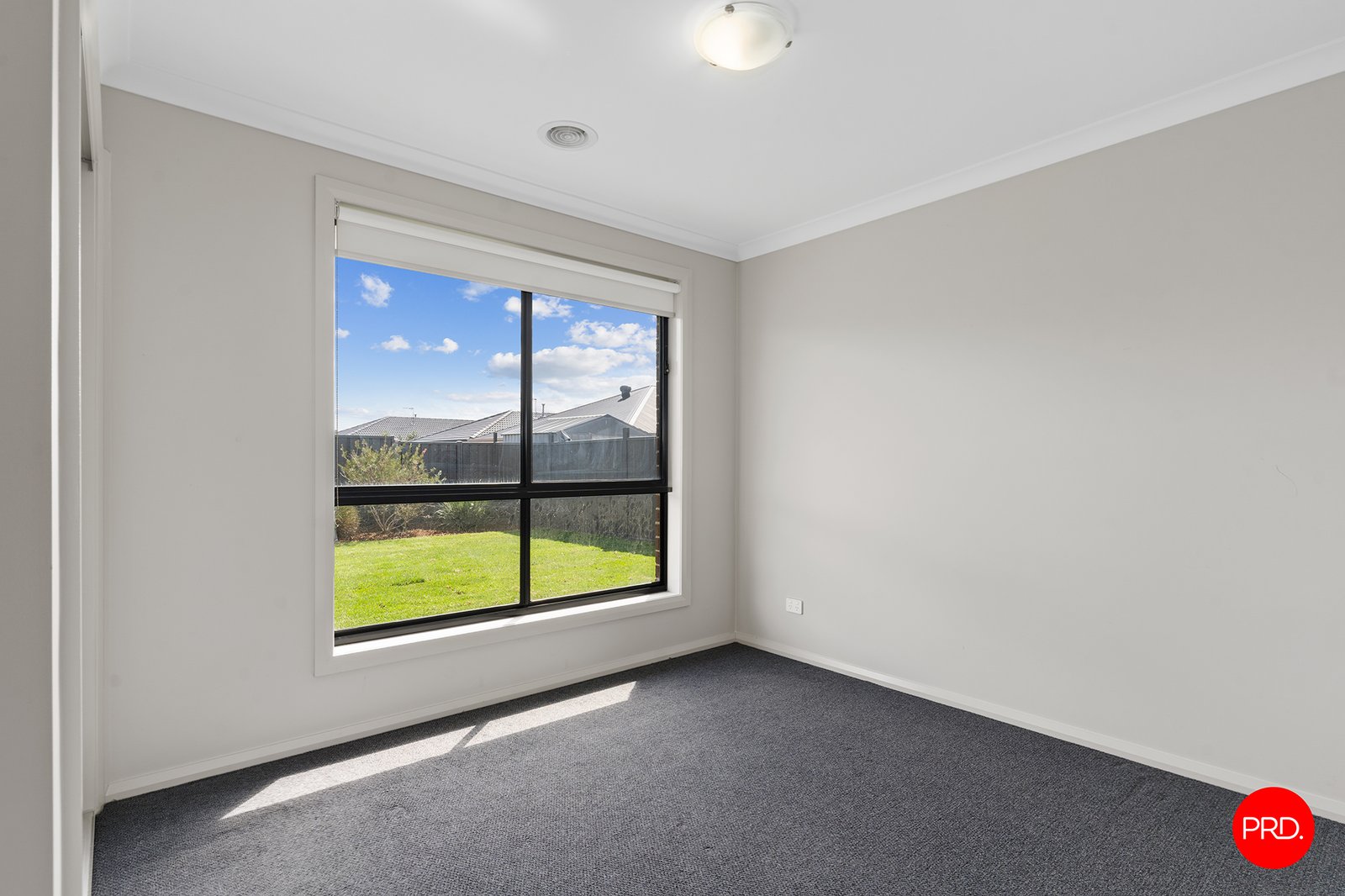 6 Whirrakee Parade HUNTLY 13