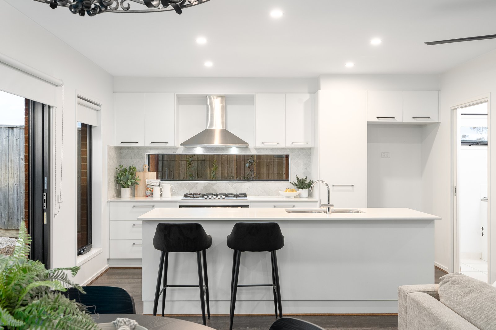 Gallery: 6 White Street