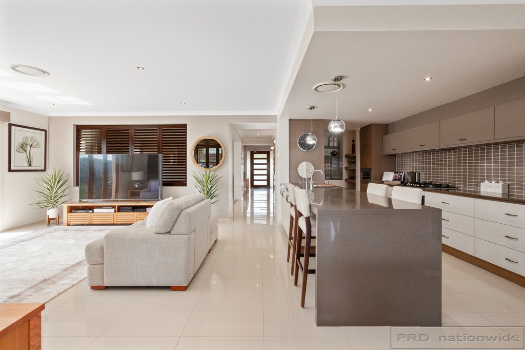 6 Whitetip Street CHISHOLM 11