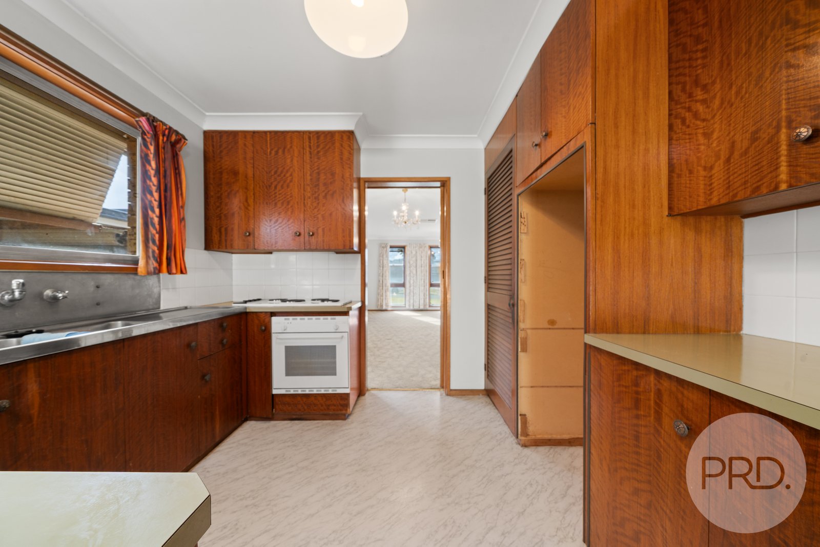 6 Willow Street KOORINGAL 4