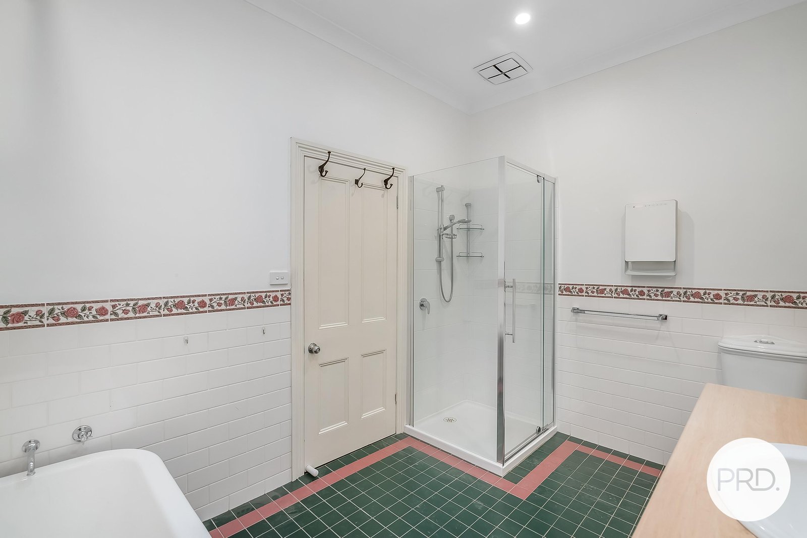 6 Windsor Street KINGSTON BEACH 9