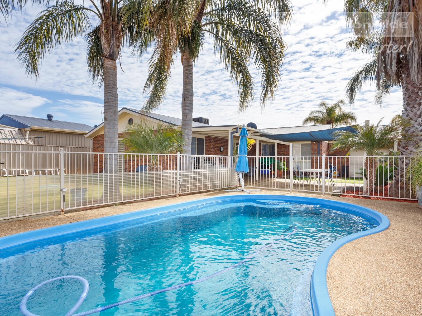 6 Womboin Crescent GLENFIELD PARK 4