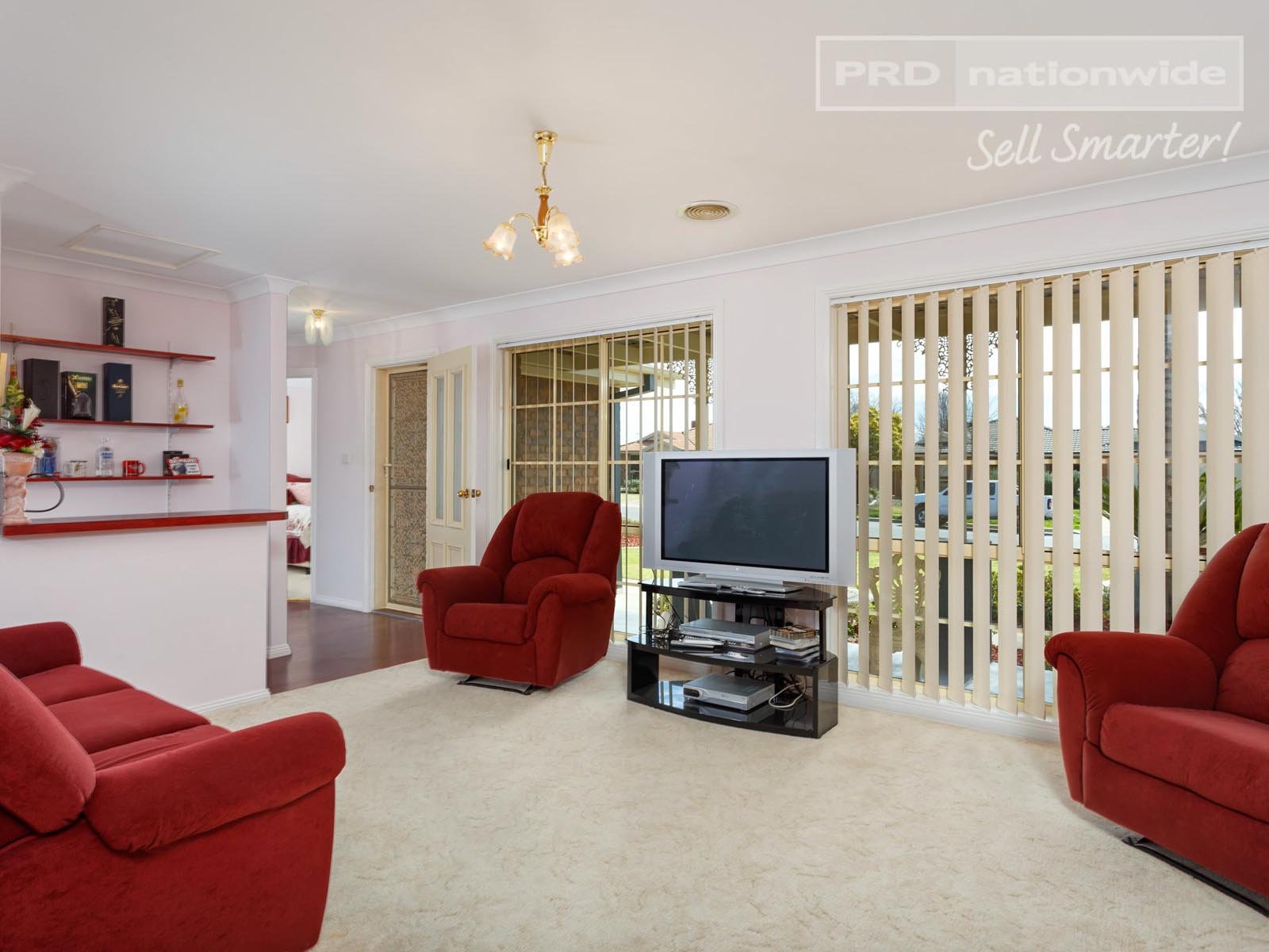 6 Womboin Crescent GLENFIELD PARK 5