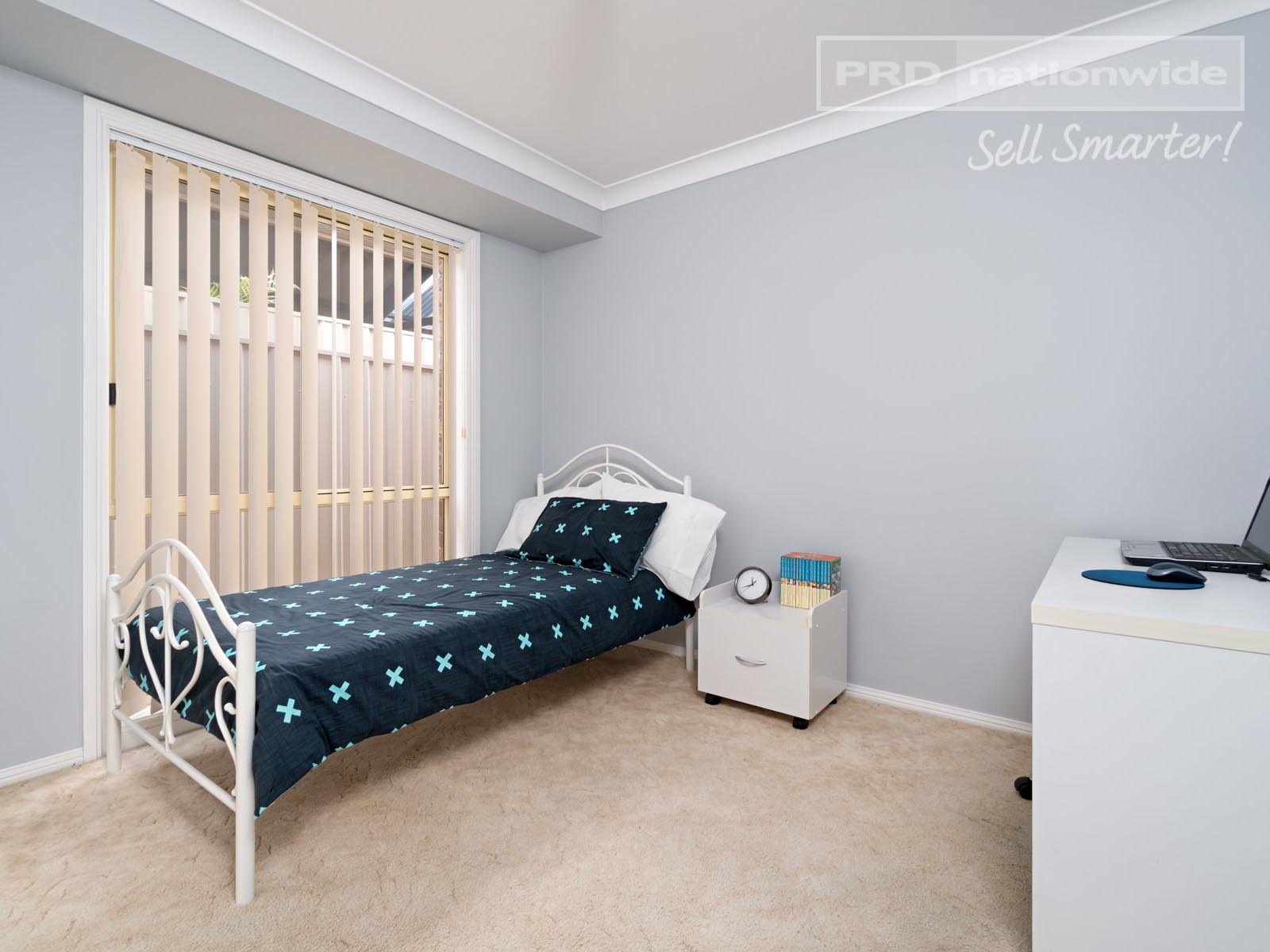 6 Womboin Crescent GLENFIELD PARK 13