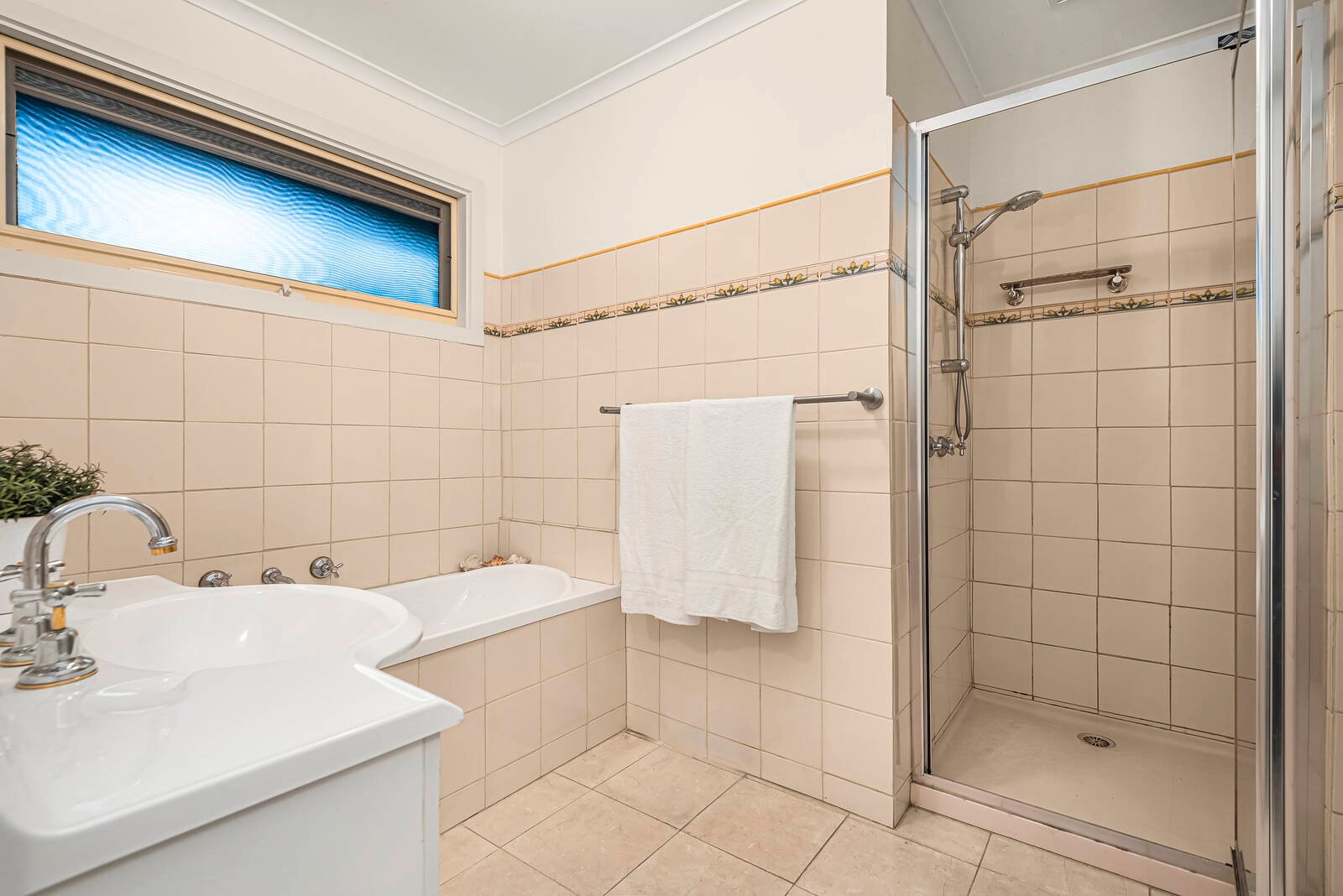 Real Estate and Property in 6 Wonuka Court, Doncaster East, VIC