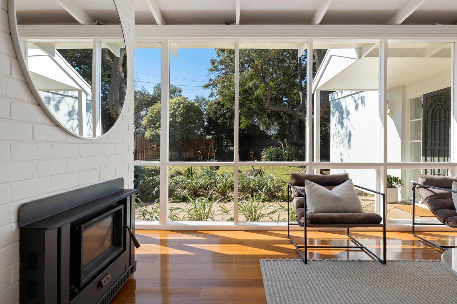 Gallery: 6 Woodlands Court