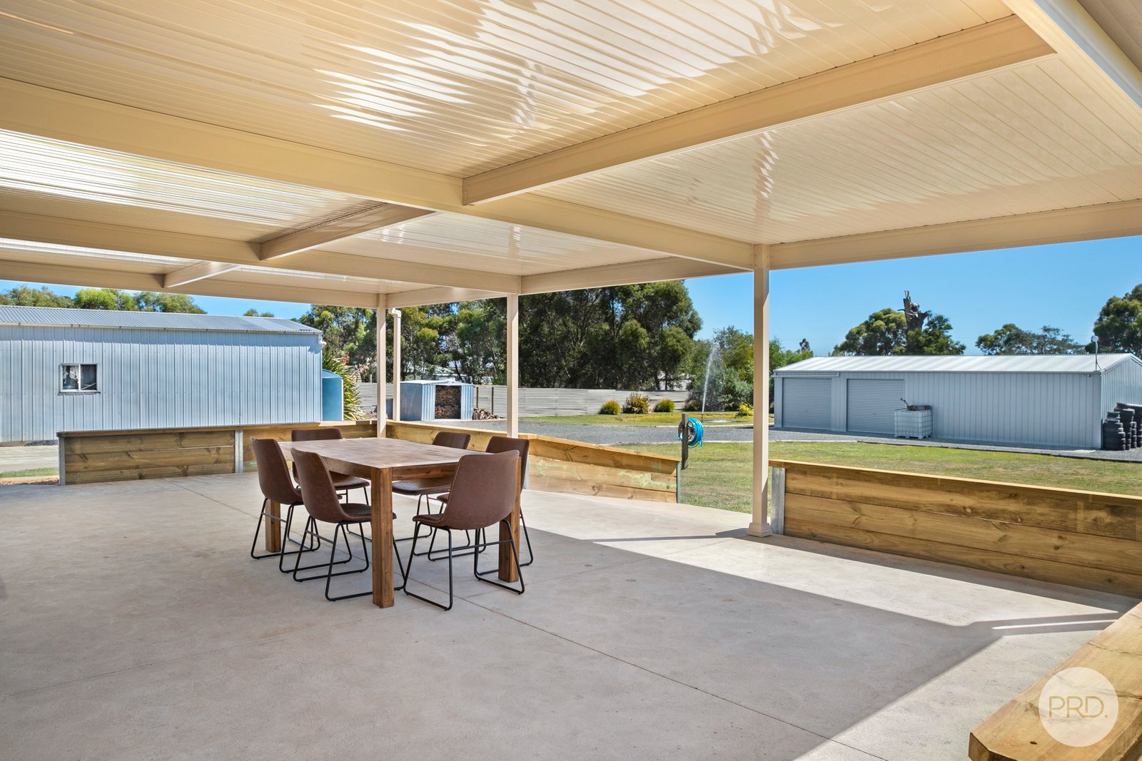 6 Woodlands Road ENFIELD 11