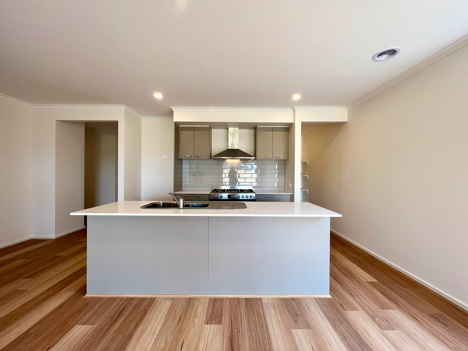 Gallery: 6 Woolman Street