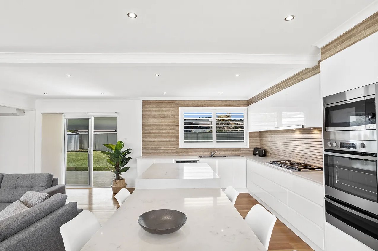 6 Wyalong Place SALAMANDER BAY 4