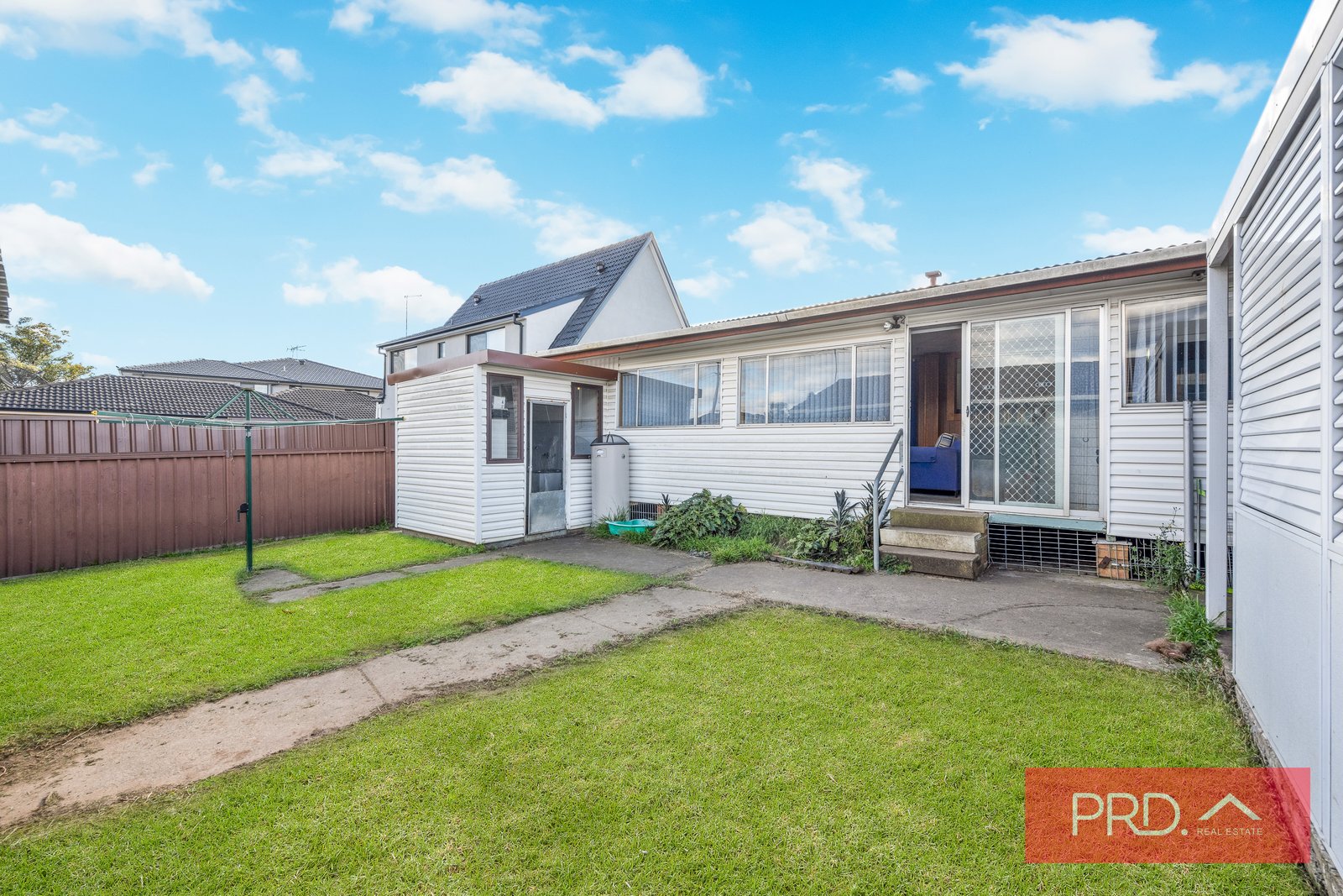 6 Wych Avenue LURNEA 9