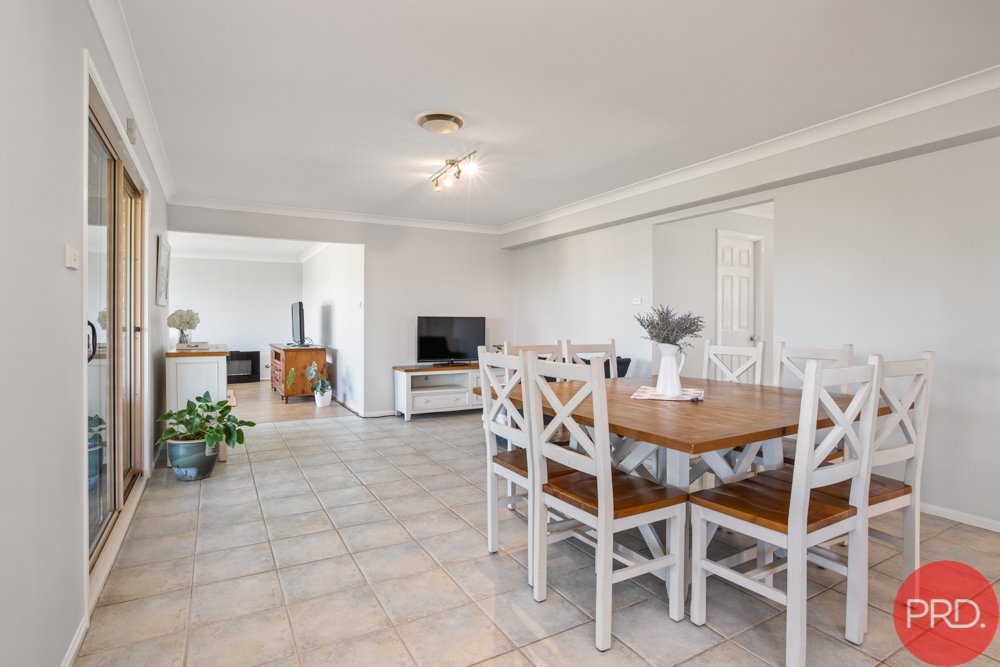 6 Yaldara Avenue THORNTON 6
