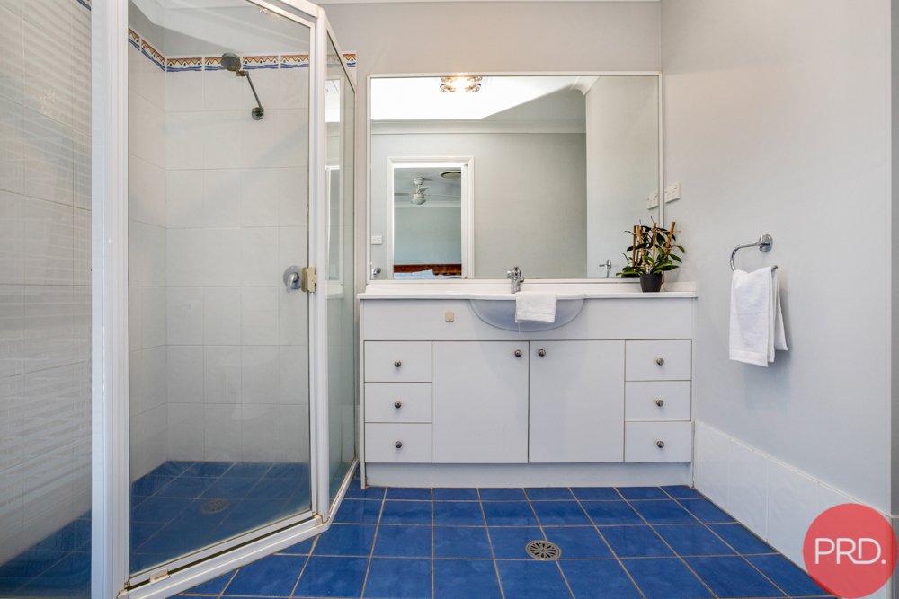 6 Yaldara Avenue THORNTON 24