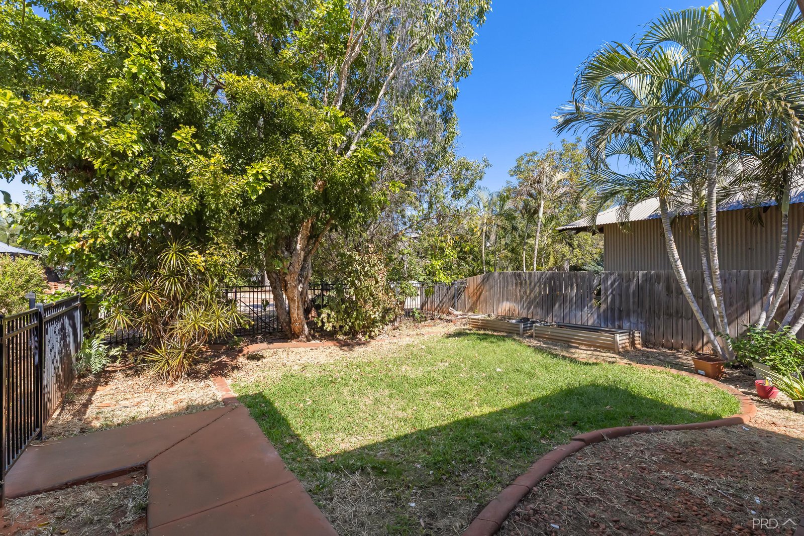 6 Yarri Way CABLE BEACH 21