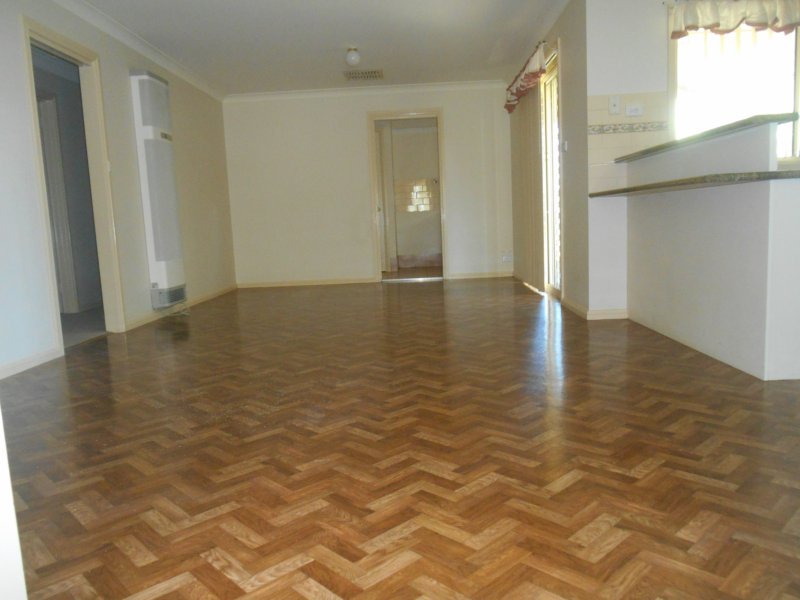6 Yentoo Drive GLENFIELD PARK 4