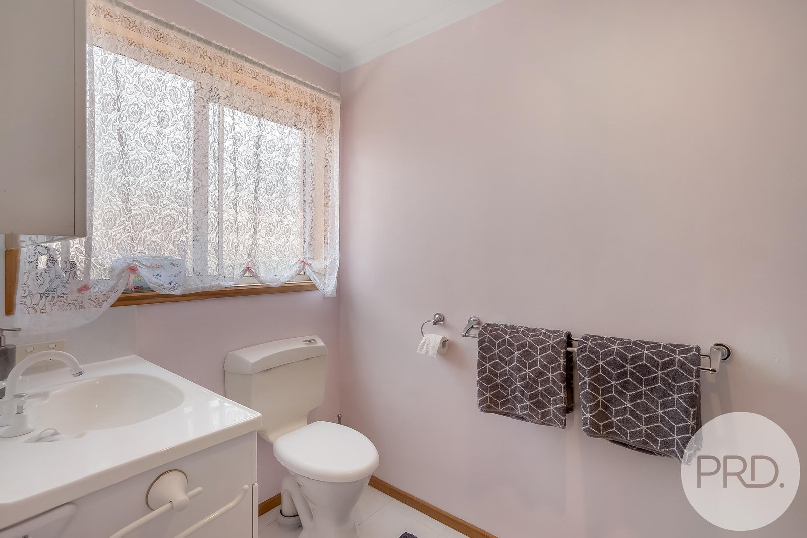 6 Yoora Street BERRIEDALE 16