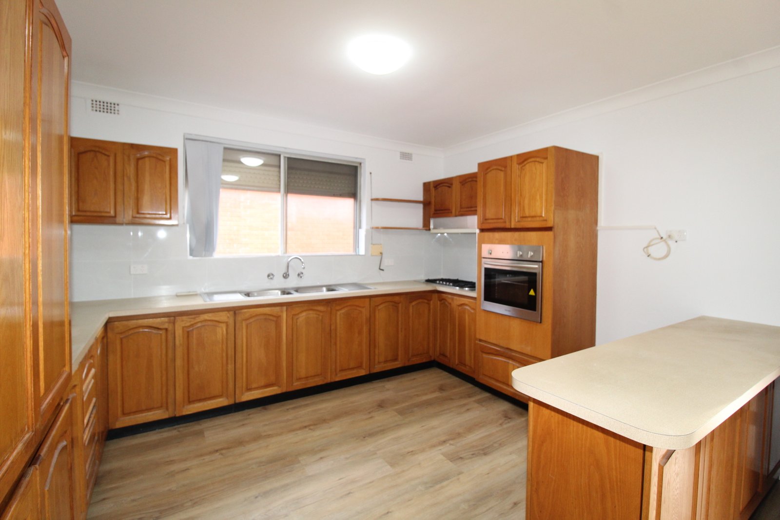 6 Yoorami Road BEVERLY HILLS 4