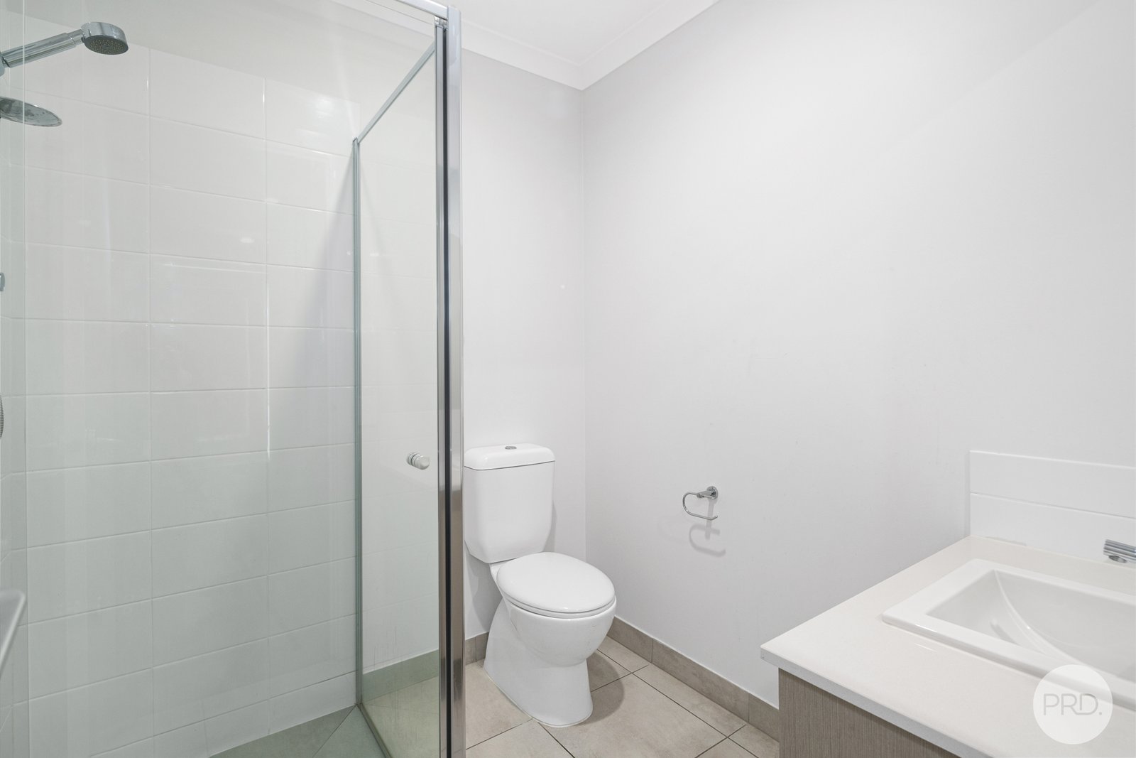 6 Zelkova Place LAKE GARDENS 3