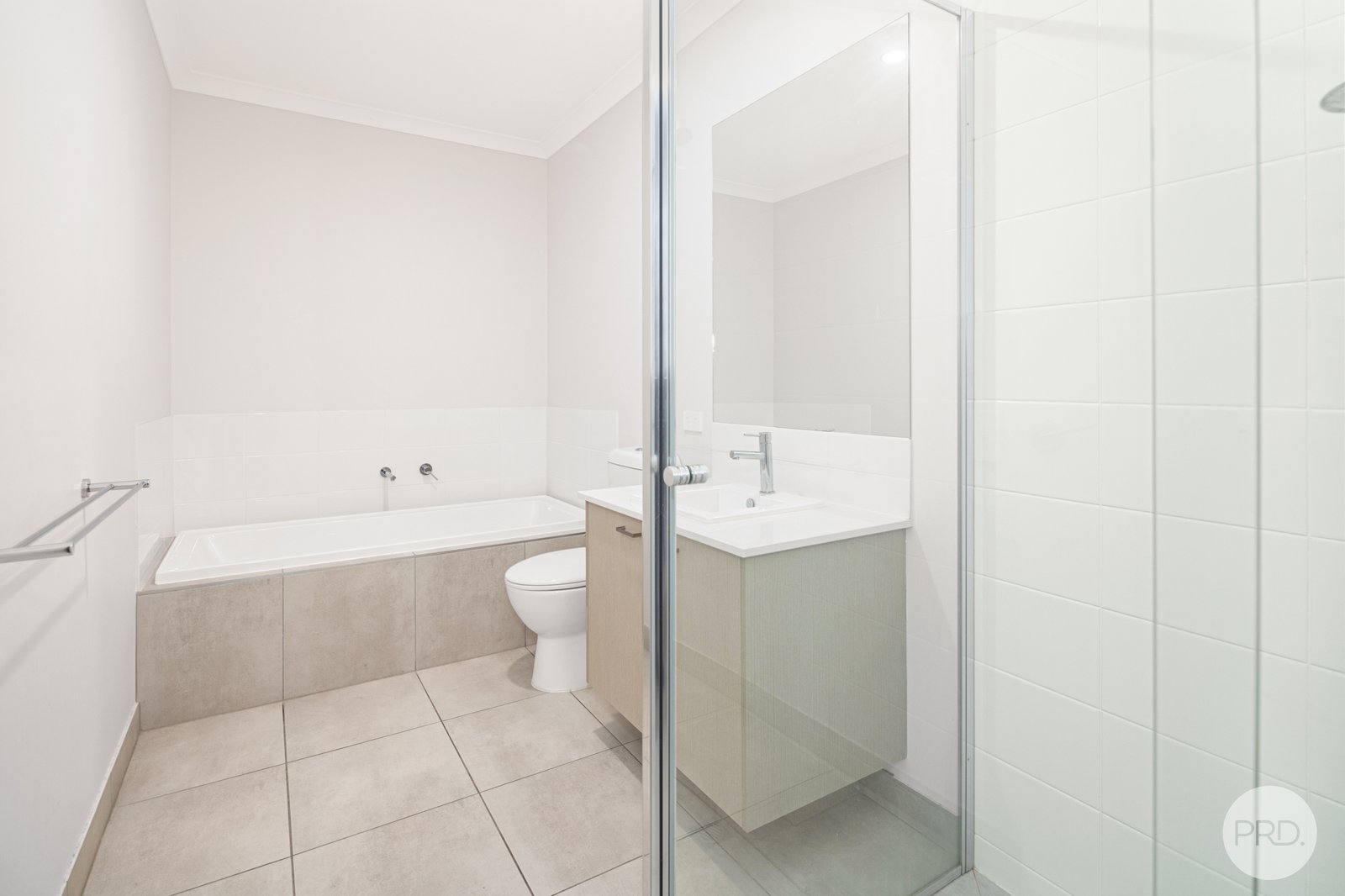 6 Zelkova Place LAKE GARDENS 6