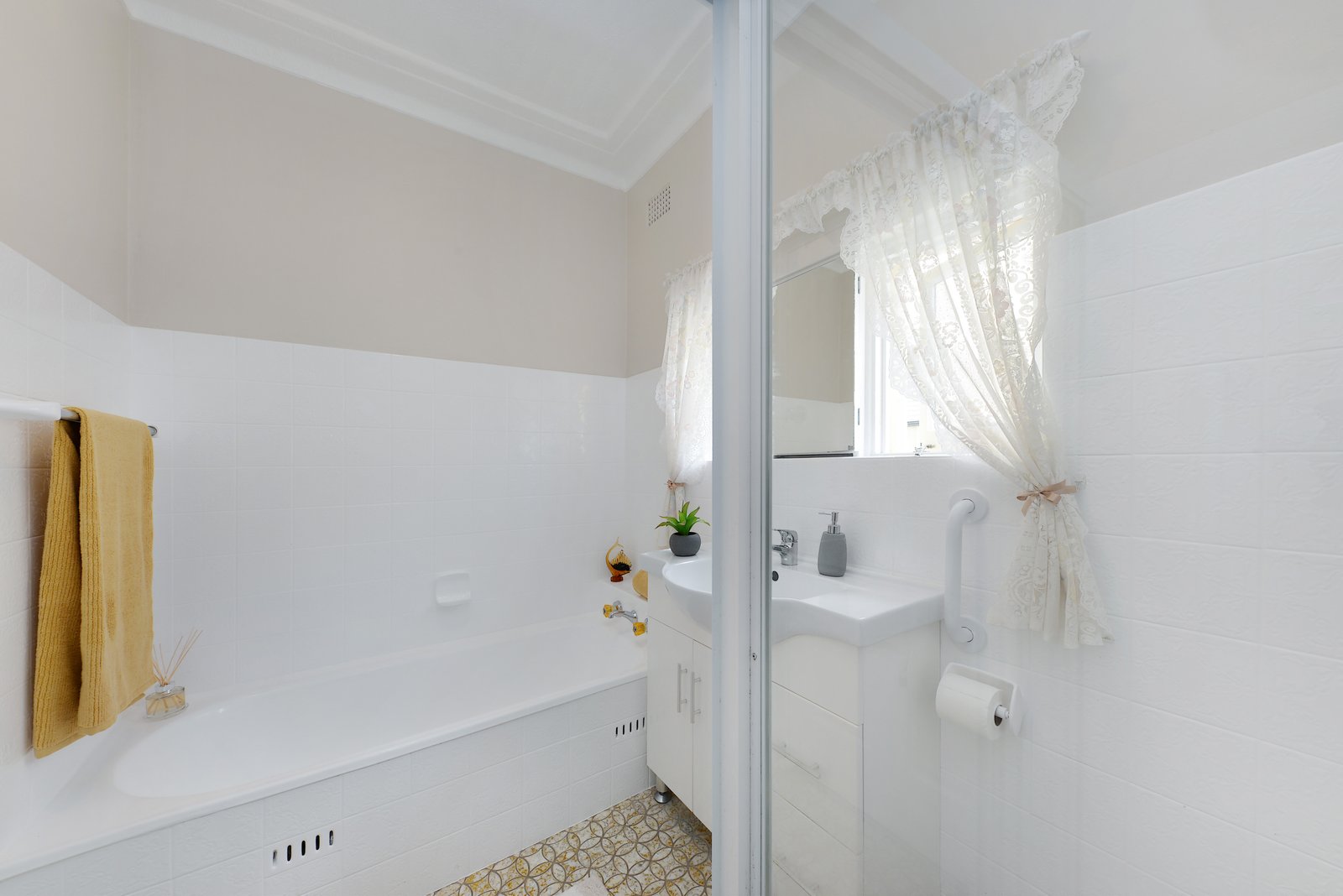 60 & 60A Australia Avenue MATRAVILLE 18