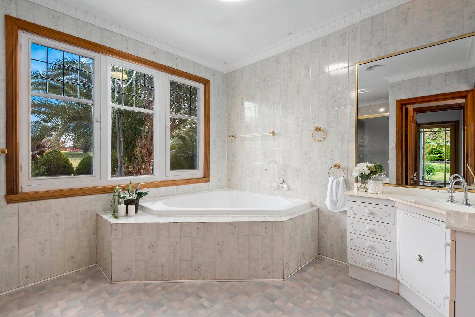 Real Estate and Property in 60 Basin Road, Drysdale, VIC