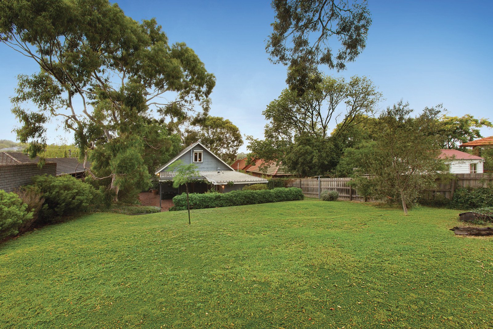 60 Broughton Road, Surrey Hills, VIC