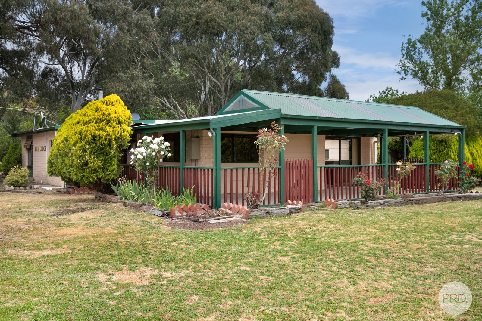 60 Carey's Road SCARSDALE 2