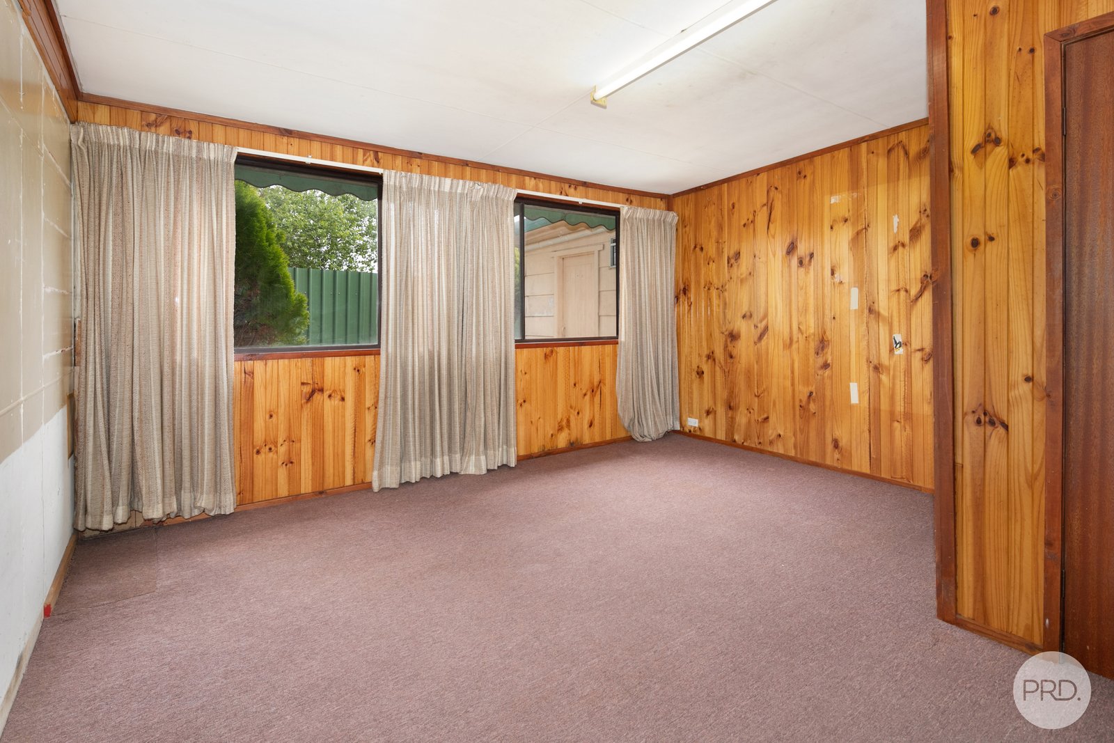 60 Carey's Road SCARSDALE 6