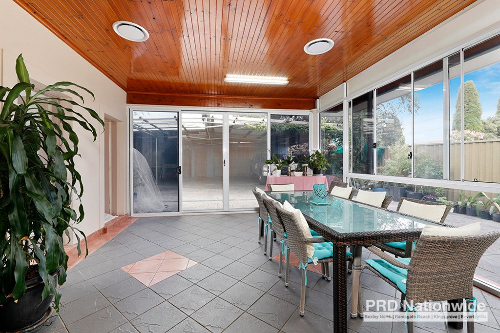 60 Cooloongatta Road BEVERLY HILLS 4