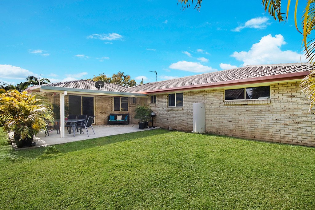 60 Covent Gardens Way BANORA POINT 8