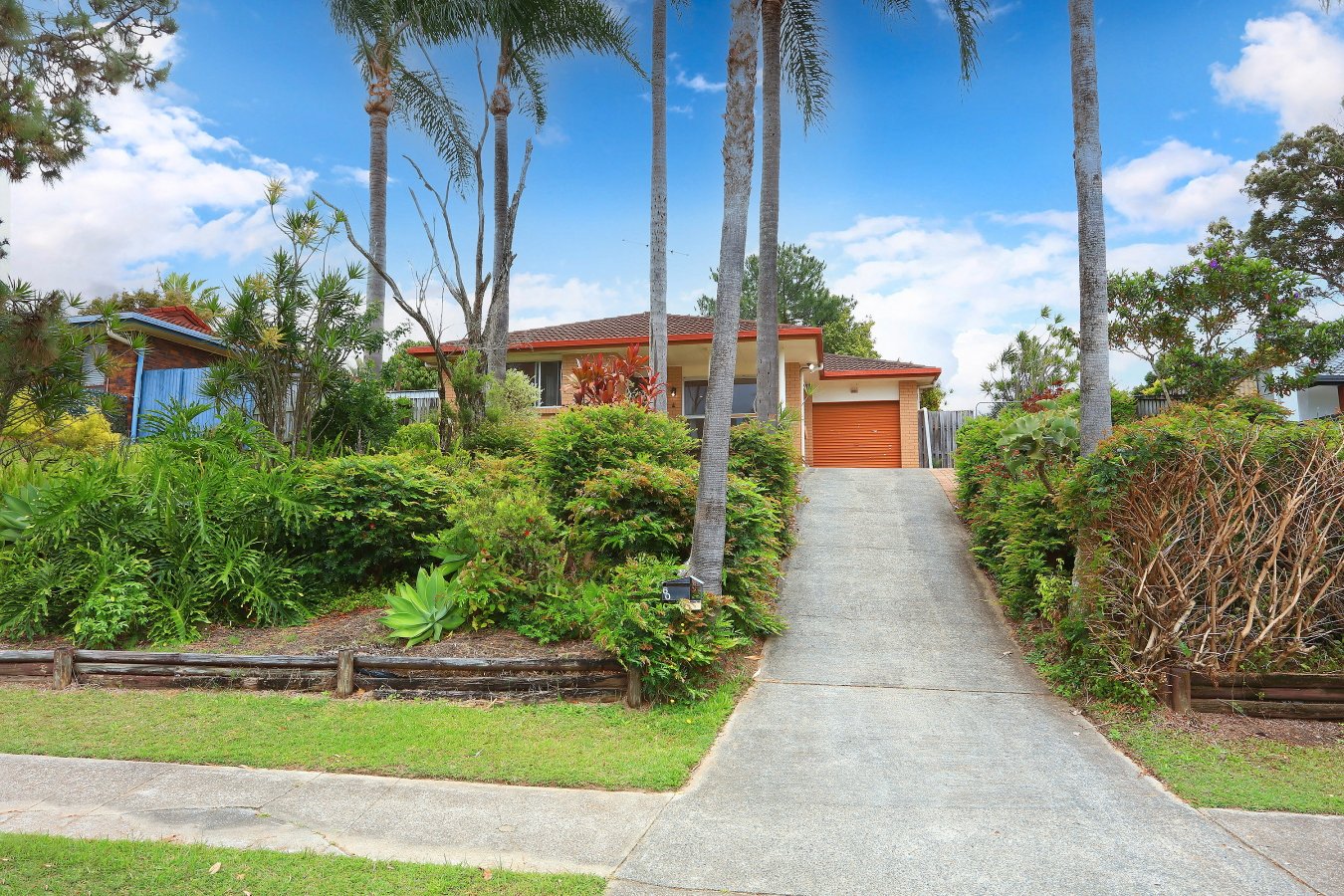 60 Currumburra Road ASHMORE 1