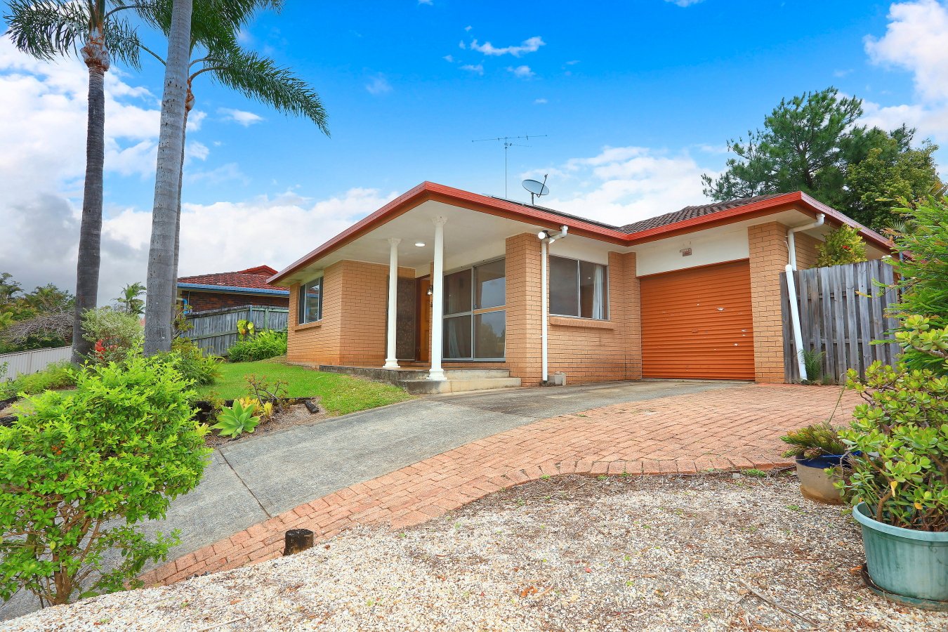 60 Currumburra Road ASHMORE 5