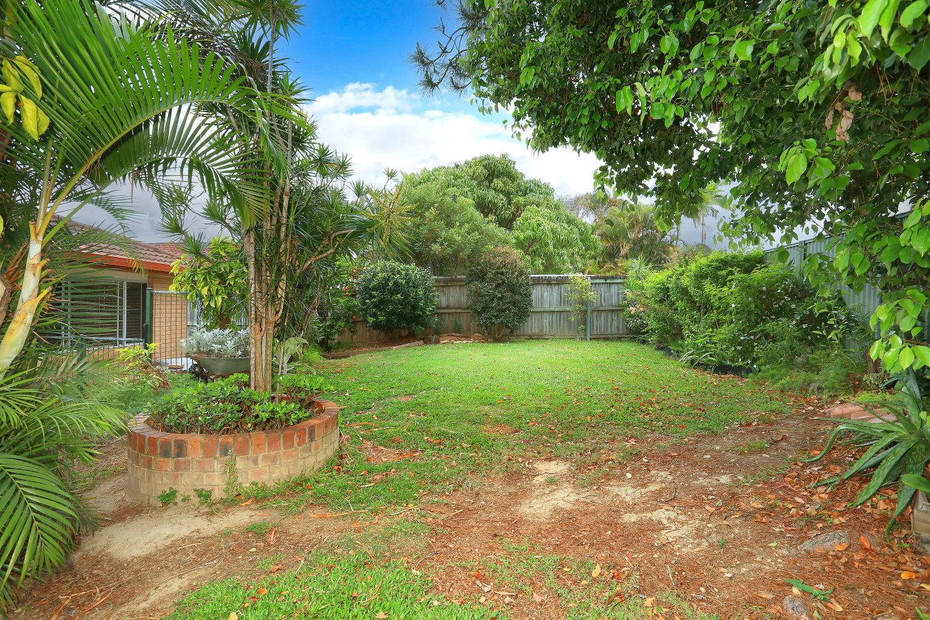 60 Currumburra Road ASHMORE 7