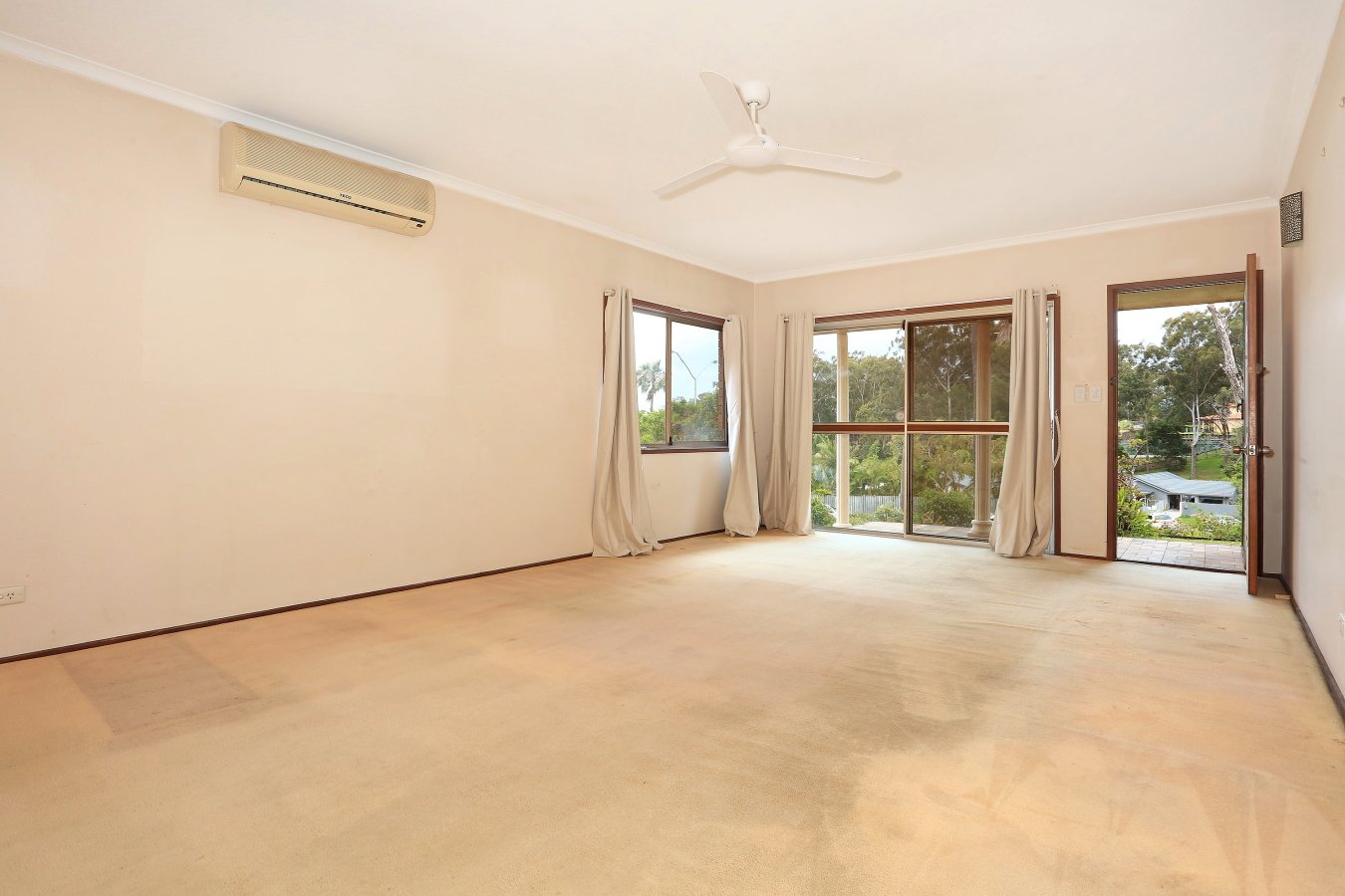 60 Currumburra Road ASHMORE 12