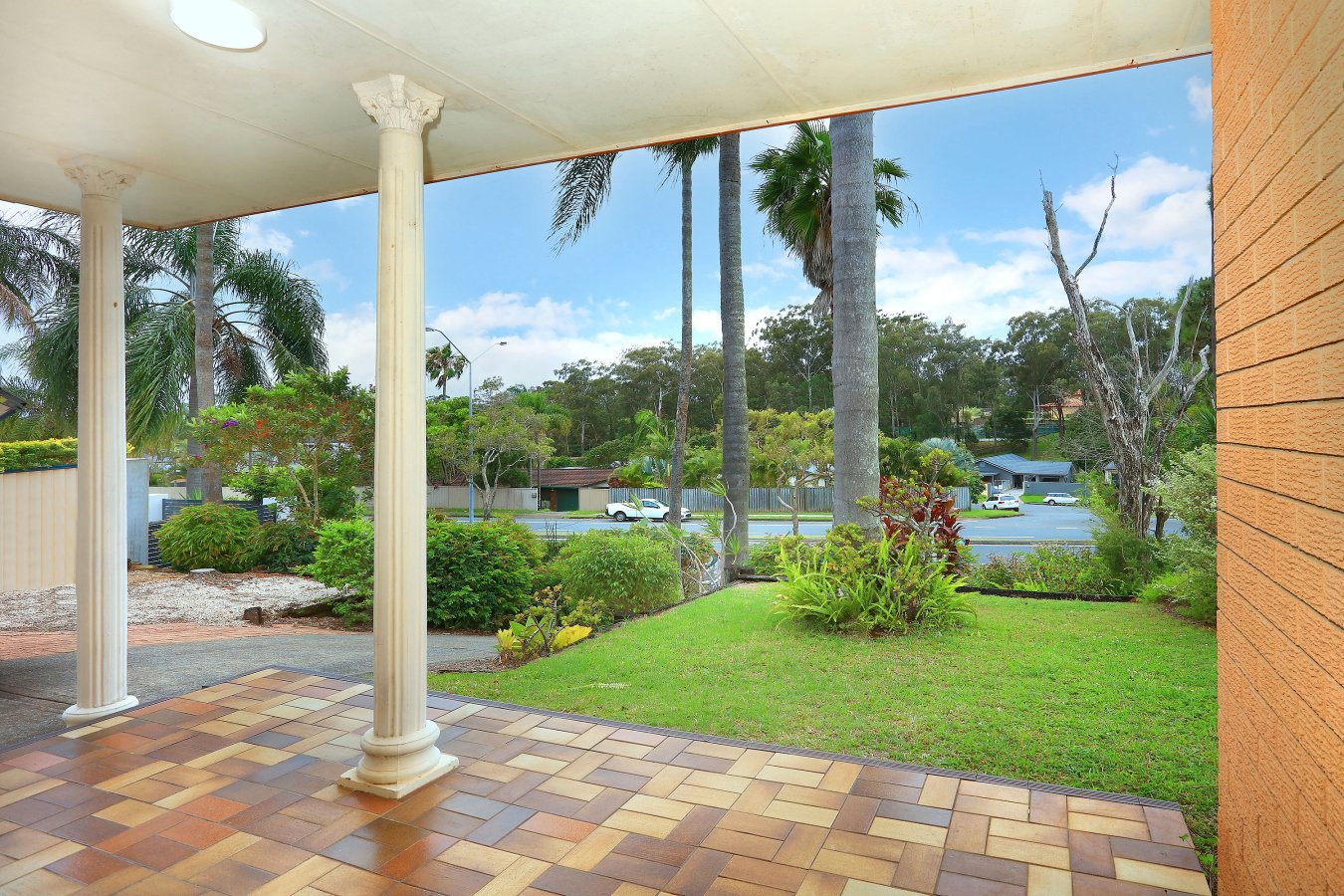 60 Currumburra Road ASHMORE 21