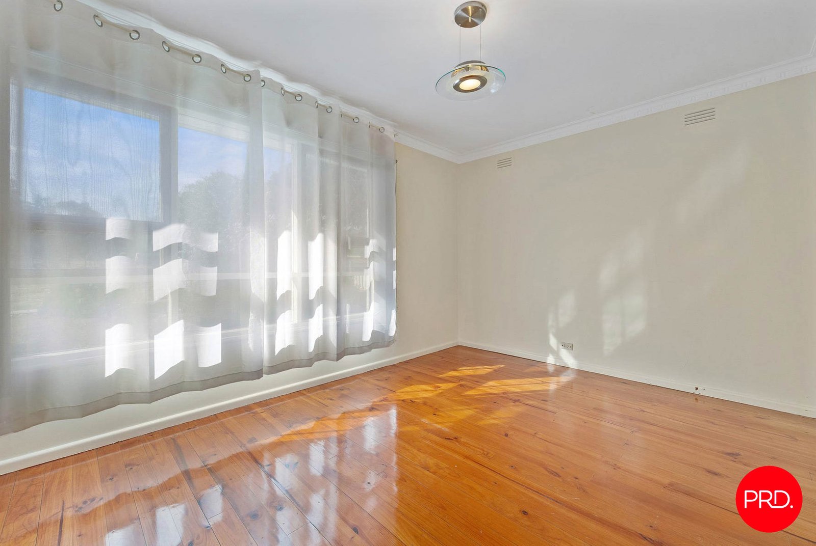 60 Curtin Street FLORA HILL 9