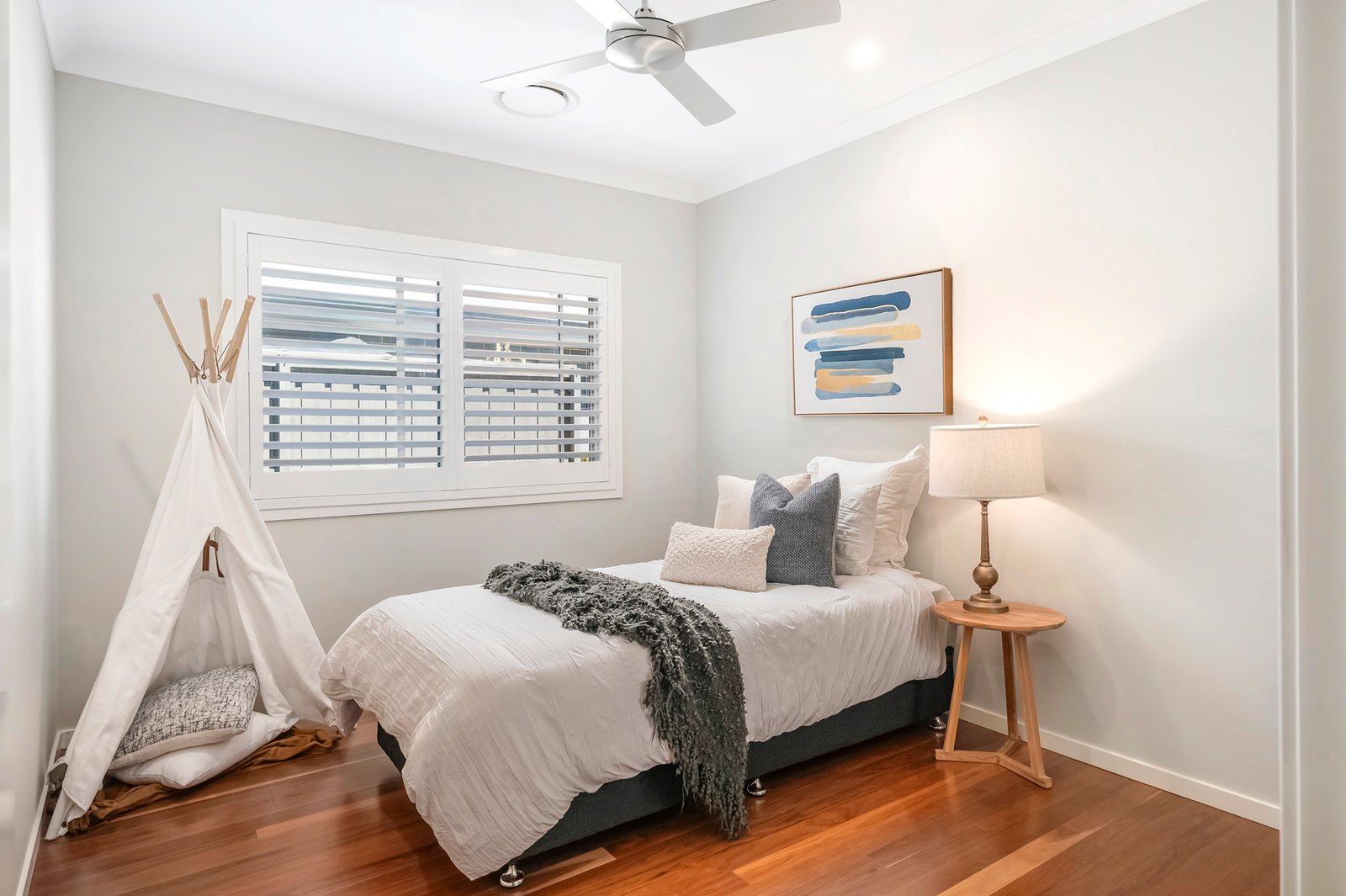 60 Emperor Parade CHISHOLM 15