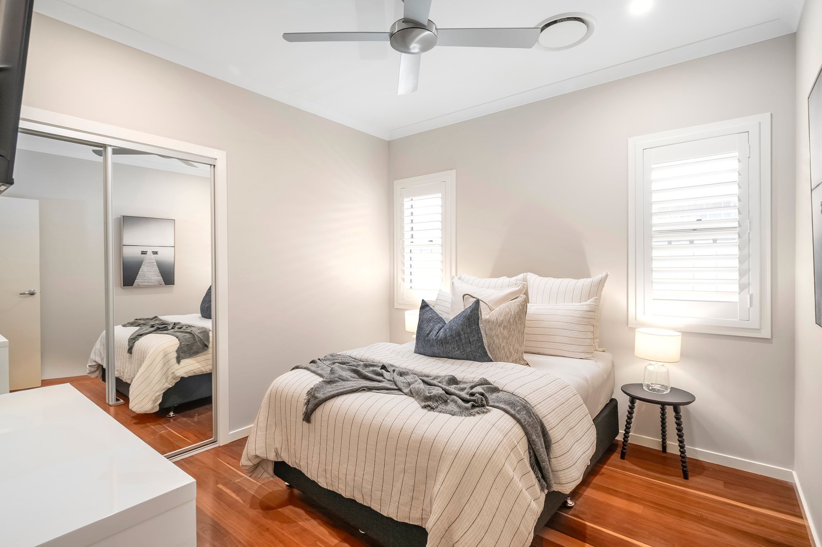 60 Emperor Parade CHISHOLM 17