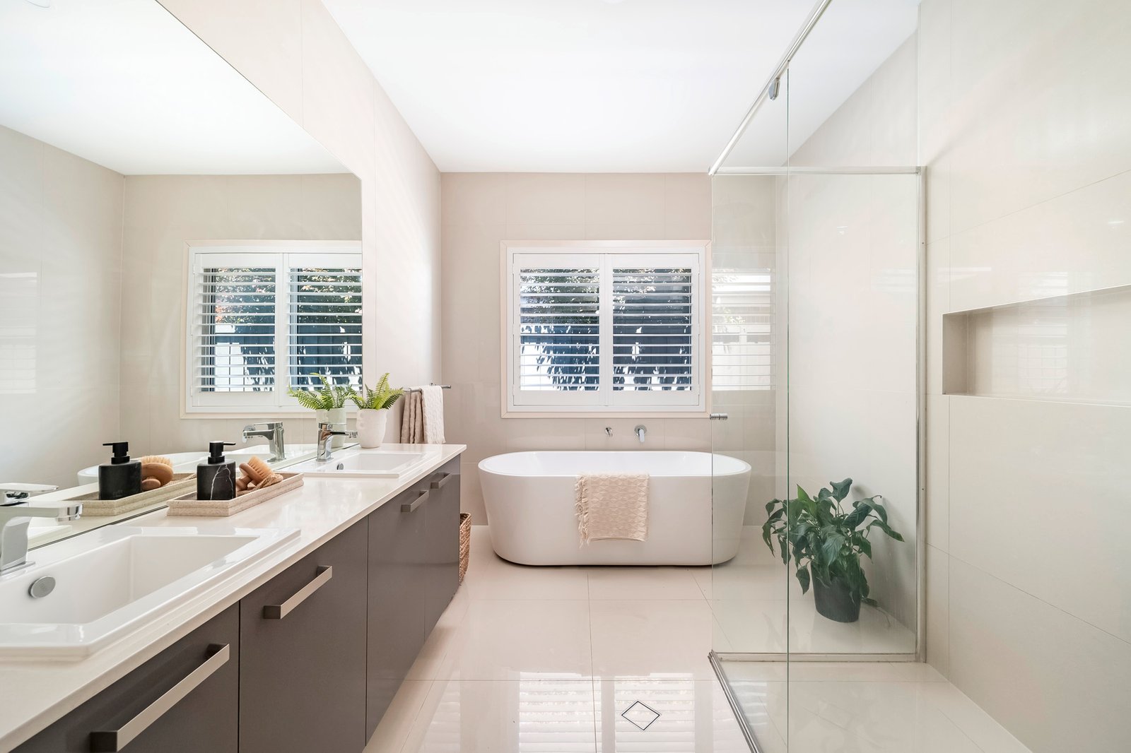 60 Emperor Parade CHISHOLM 18