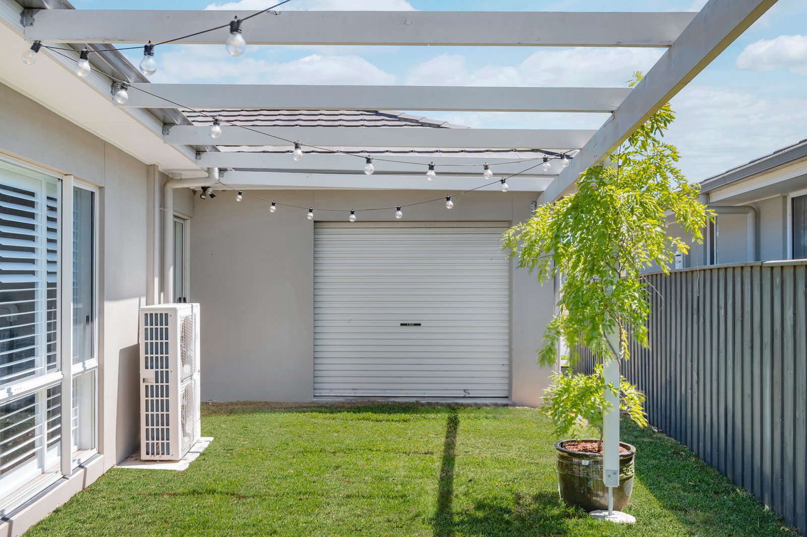 60 Emperor Parade CHISHOLM 21