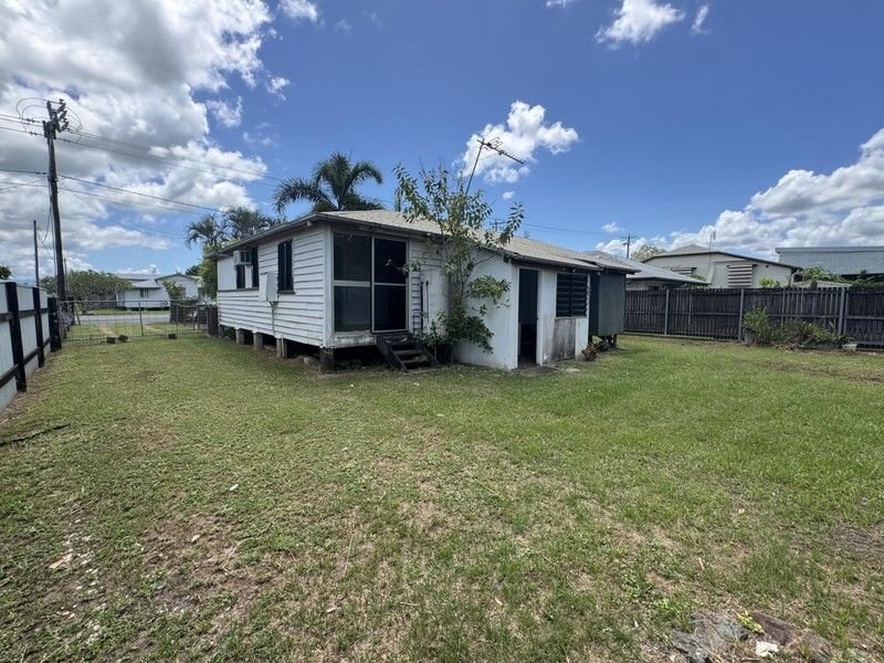 60 Faust Street PROSERPINE 2