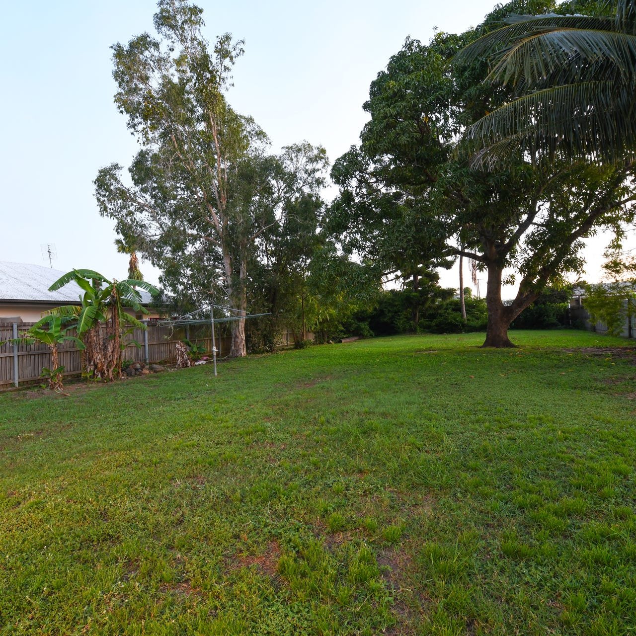 60 Faust Street PROSERPINE 10