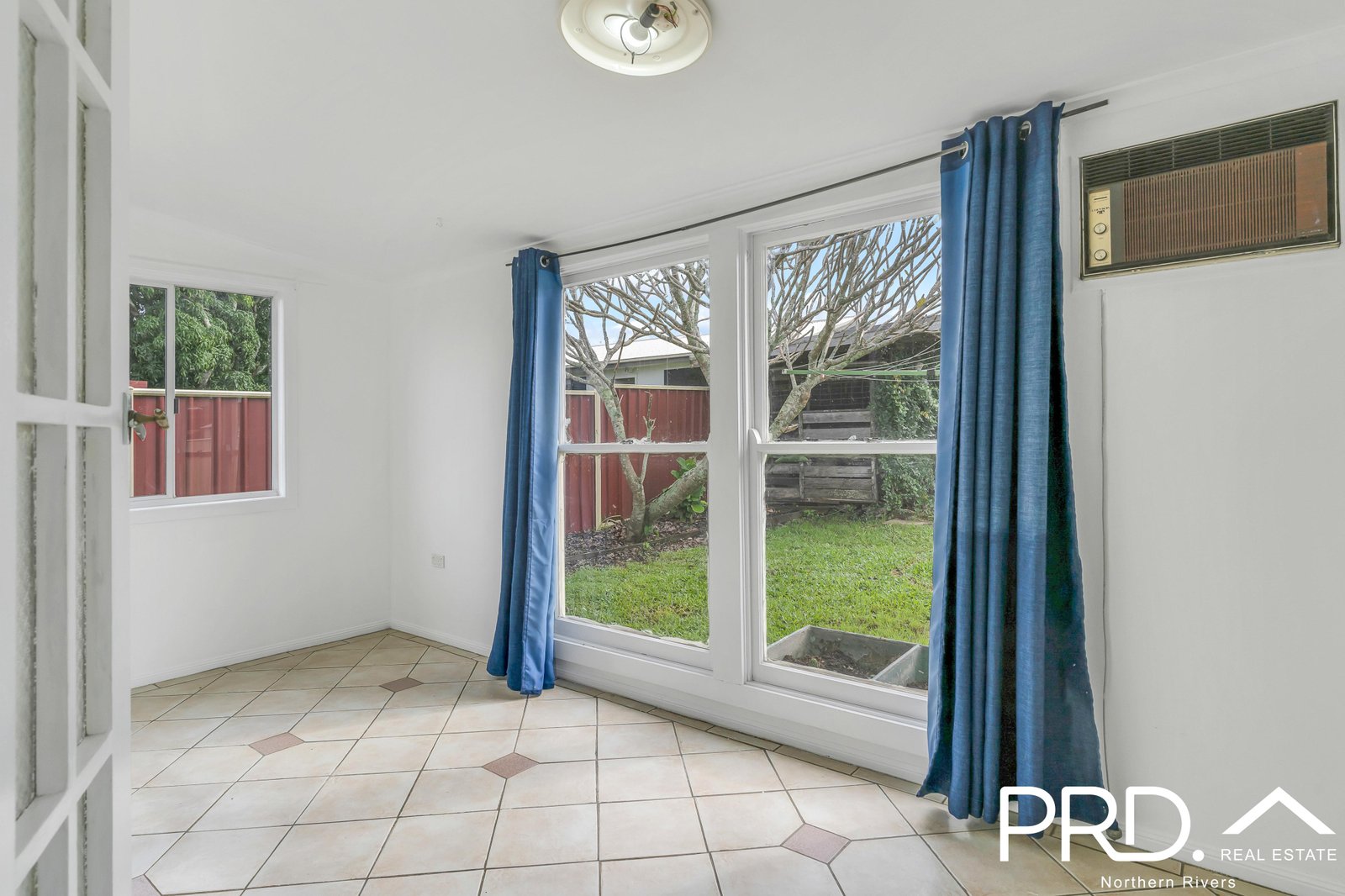 60 Fergusson Street CASINO 14