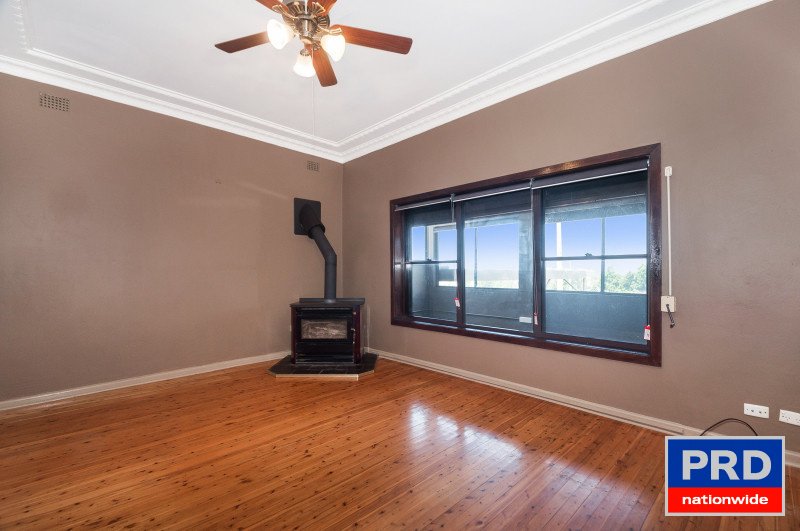 60 Flagstaff Rd  WARRAWONG 4