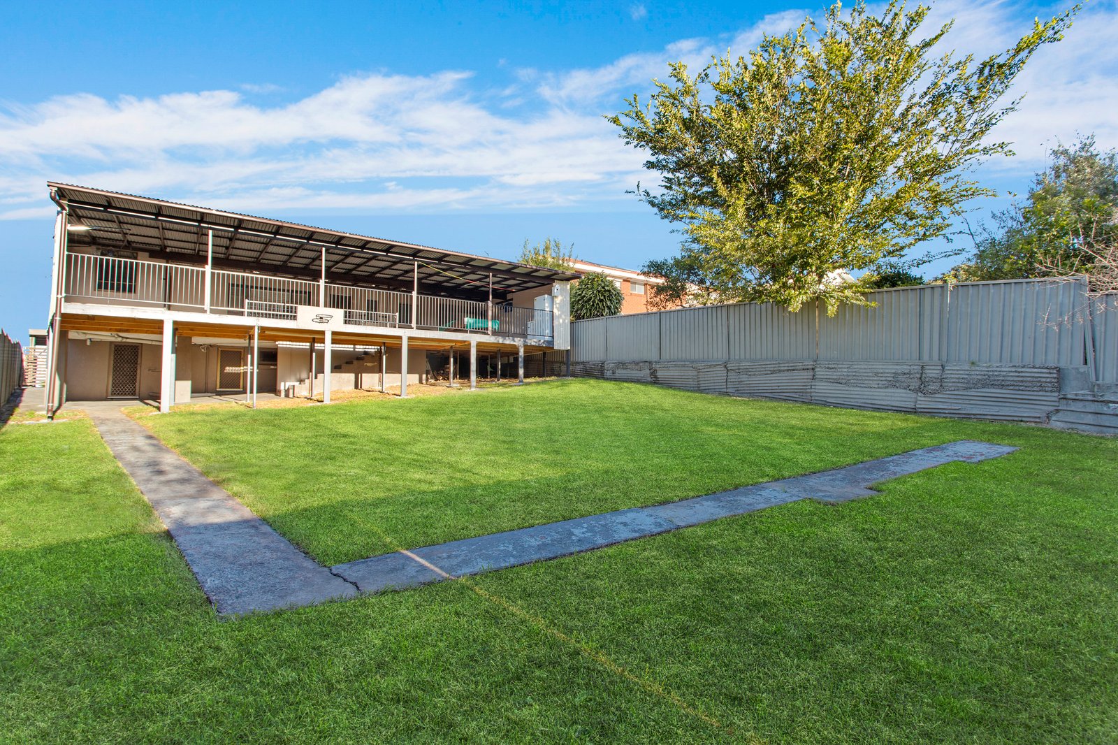 60 Flagstaff Rd  WARRAWONG 5