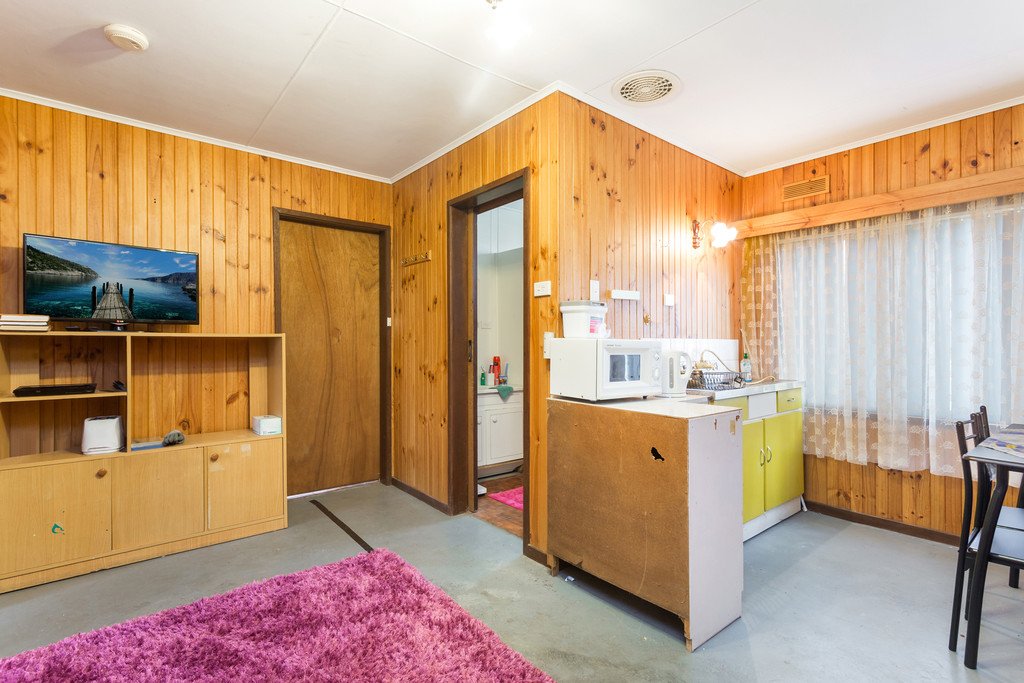 60 Golf Course Road ASCOT 6
