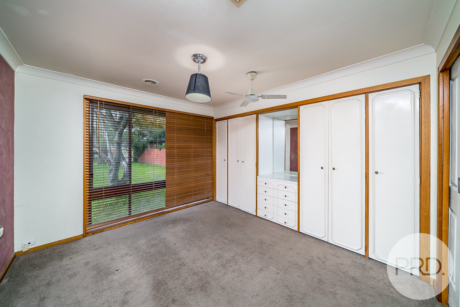 60 Graham Street LAKE ALBERT 5