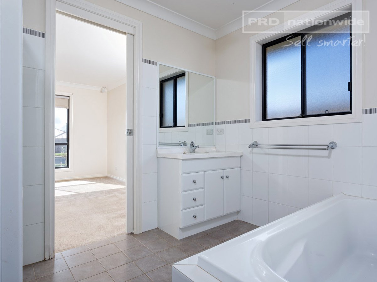 60 Grinton Avenue ASHMONT 8