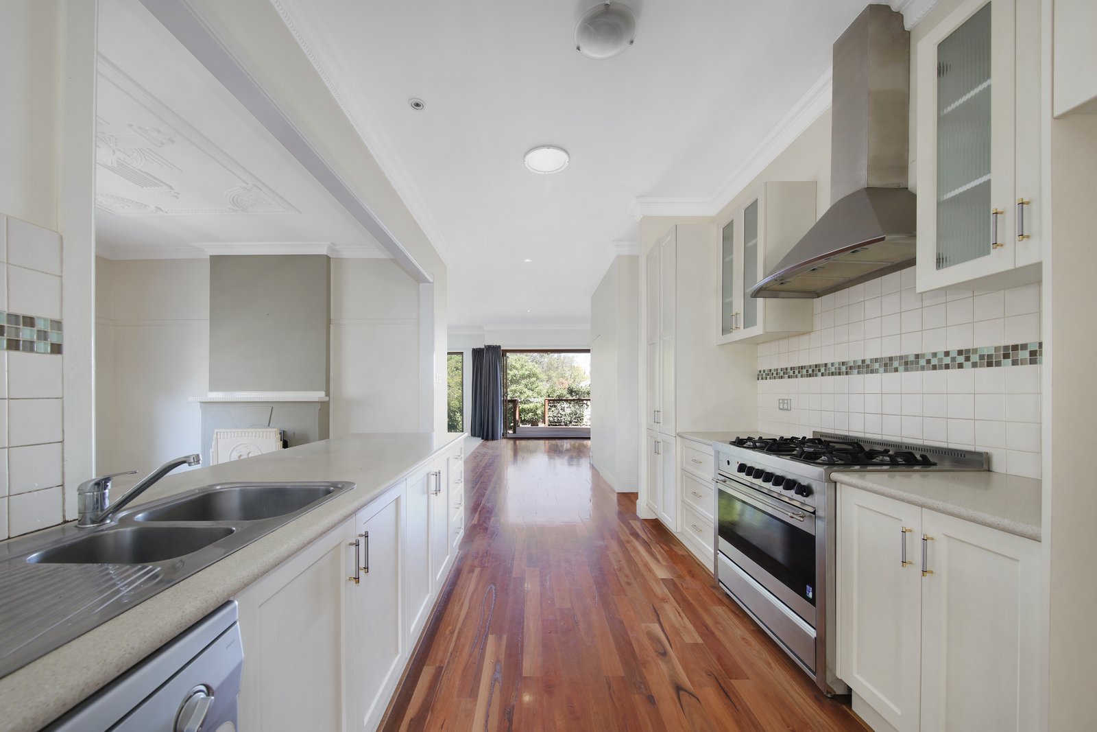 Gallery: 60 Kangaroo Road